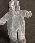 Schattig grijs baby pakje met oortjes, Kinderen en Baby's, Babykleding | Maat 56, Jongetje of Meisje, Ophalen of Verzenden, Zo goed als nieuw