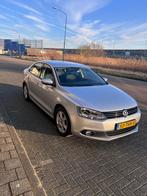 Volkswagen Jetta 1.4 TSI 90KW DSG 2012 Grijs, Auto's, 65 €/maand, 680 kg, 4 cilinders, 122 pk