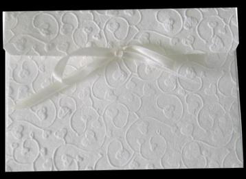 Zeer mooie 20 stuks enveloppen met hartjes motief. beschikbaar voor biedingen