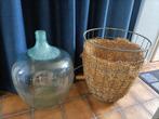 Brocante grote gistfles of wijnfles in ijzeren mand/korf., Antiek en Kunst, Ophalen of Verzenden