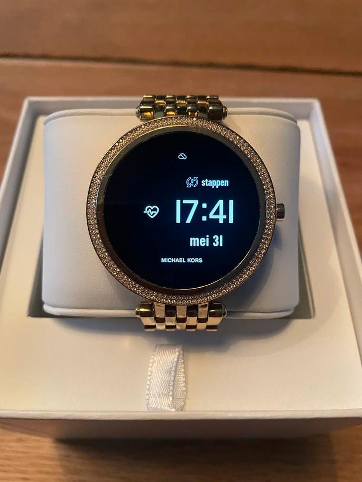 Michael Kors Darci 5E Smartwatch - Stijlvol & Functioneel, Sieraden, Tassen en Uiterlijk, Smartwatches, Zo goed als nieuw, Android