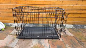Zwarte bench beschikbaar voor biedingen