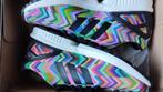 ADIDAS ZX FLUX CHEVRON PRISM RAINBOW MULTICOLOR NIEUW!, Kleding | Dames, Schoenen, Ophalen, Overige kleuren, ADIDAS ZX  CHEVRON PRISM