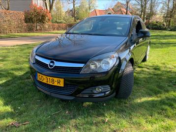 Opel Astra 1.6 16V Turbo GTC 132KW 2010 Zwart beschikbaar voor biedingen
