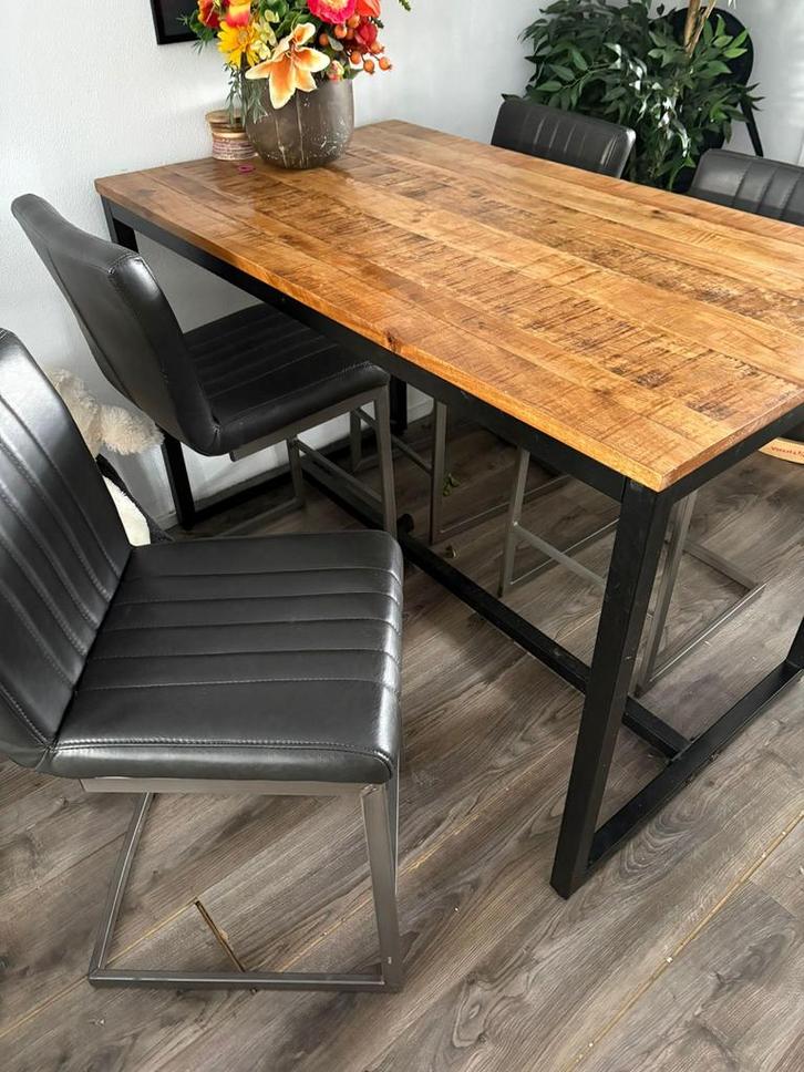 Mangohout bartafel met stoelen van Profijt, Huis en Inrichting, Tafels | Eettafels, Zo goed als nieuw, 50 tot 100 cm, 100 tot 150 cm