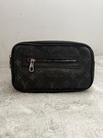 Louis vuitton schoudertas, Sieraden, Tassen en Uiterlijk, Toilettassen, Ophalen, Zo goed als nieuw, Zwart
