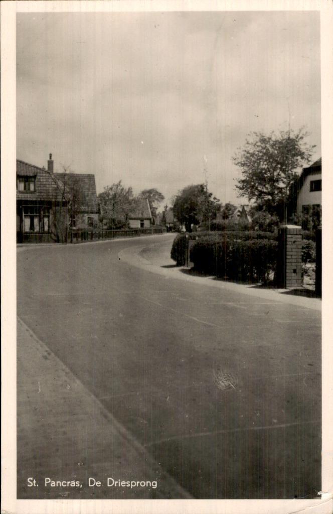 St. Pancras- De Driesprong, Verzamelen, Ansichtkaarten | Nederland, Gelopen, Noord-Holland, Voor 1920, Ophalen of Verzenden