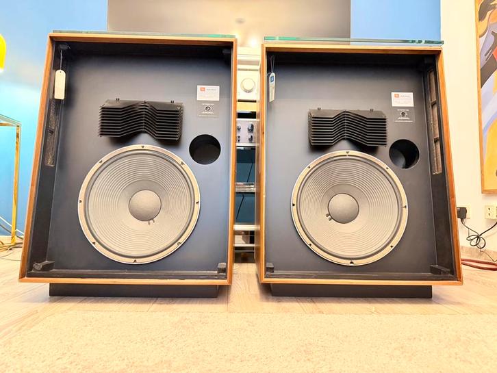 Jbl l-200b, Audio, Tv en Foto, Luidsprekers, Zo goed als nieuw, Front, Rear of Stereo speakers, 120 watt of meer, JBL, Ophalen of Verzenden