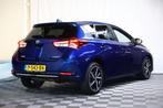 Toyota Auris 1.8 Hybrid Aspiration AVM CAMERA BT ALCANTARA C, Auto's, 136 pk, 4 cilinders, Blauw, Alcantara