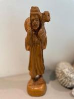 Oud houten beeld / houtsnijwerk. De Goede Herder. Handwerk., Ophalen