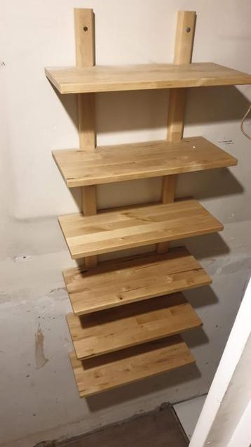 IKEA Varde wandrek 6 planken hangend beschikbaar voor biedingen