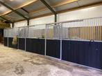 Paardenboxen, paardenstallen, stallen, voorwanden, zijwanden, Weidegang, 4 paarden of pony's of meer