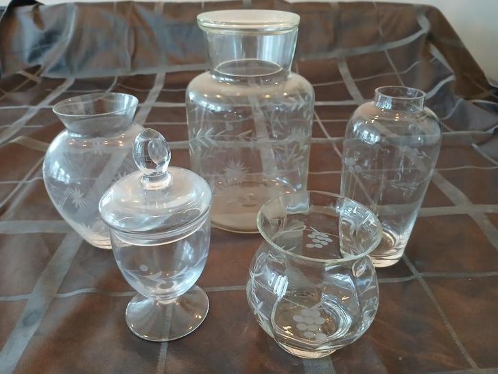 set 5 ge etste vaasjes, Antiek en Kunst, Curiosa en Brocante, Ophalen of Verzenden