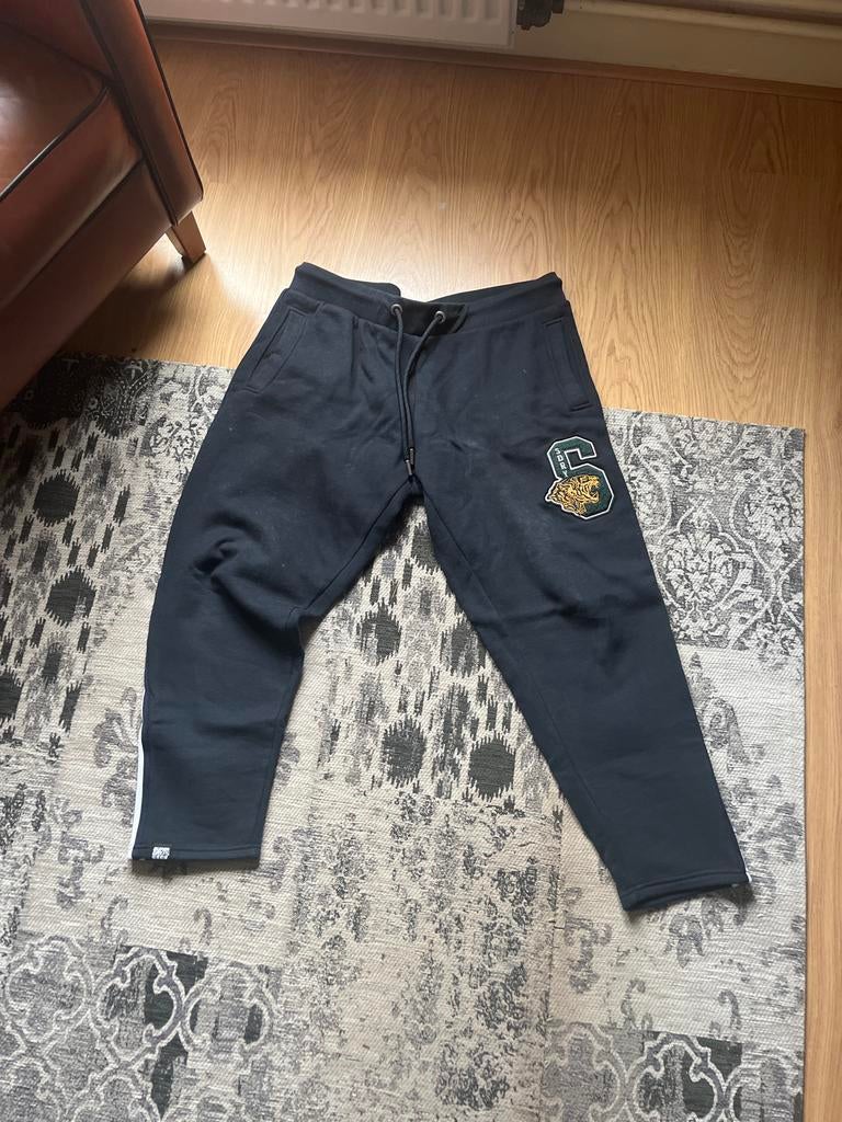 Superdry joggingbroek XXL - valt kort, Ophalen, Gedragen, Zwart