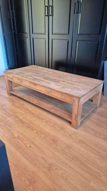Houten salon tafel. 130x60cm beschikbaar voor biedingen