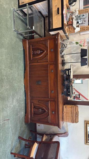 Dressoir 200cm bij 50cm hoogte 90cm beschikbaar voor biedingen