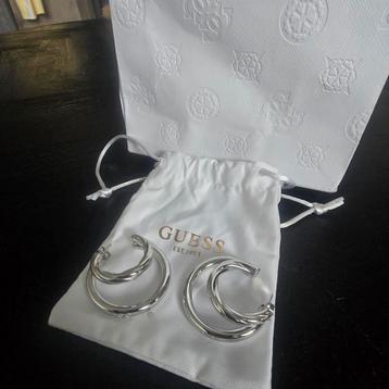 Guess Oorbellen Zilverkleurig beschikbaar voor biedingen