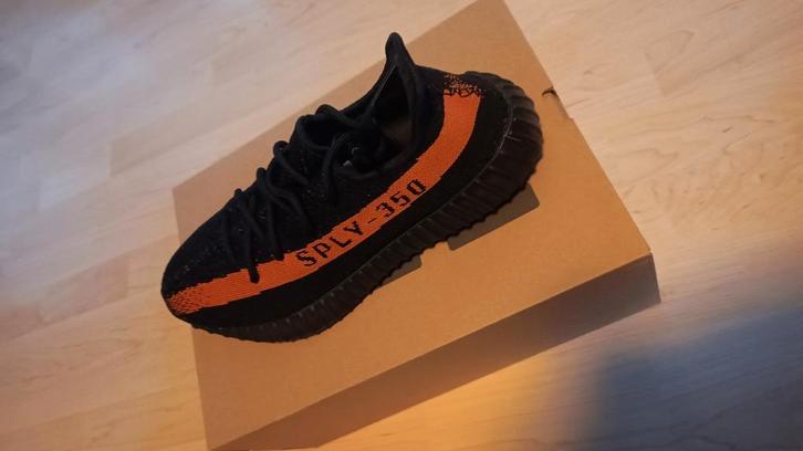 adidas Yeezy Boost 350 V2 “Bred” – maat 44 (nieuw in doos), Kleding | Heren, Schoenen, Nieuw, Zwart, Ophalen of Verzenden