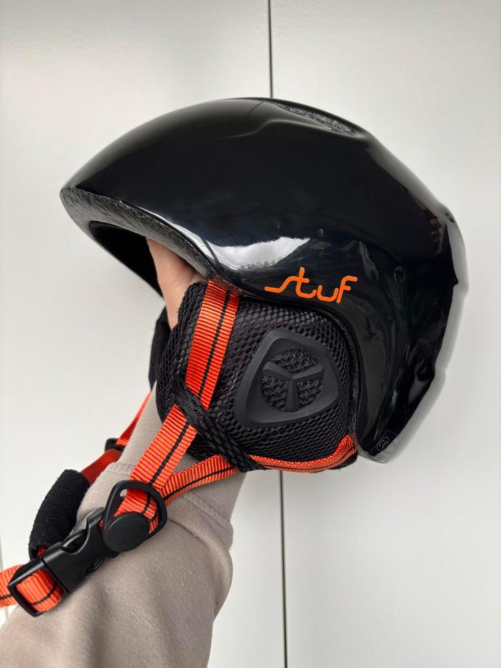 Stuf Skihelm Maat S/M (53-56) + 2 Helm Covers, Sport en Fitness, Skiën en Langlaufen, Zo goed als nieuw, Overige typen, Skiën