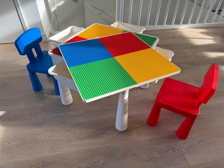 Duplo lego speeltafel incl stoelen, Kinderen en Baby's, Speelgoed | Speeltafels, Zo goed als nieuw, Ophalen