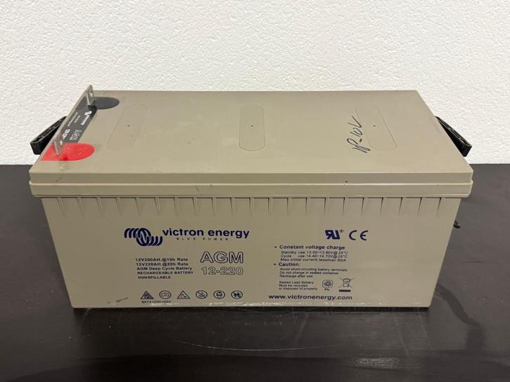 Victron accu AGM 12v 220ah | getest | gebruikt | batterij, Caravans en Kamperen, Camper-accessoires, Gebruikt, Ophalen
