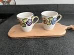 Twee kleine mokjes van Vic’s met viooltjes, Nieuw, Ophalen of Verzenden, Overige stijlen, Kop(pen) en/of Schotel(s)