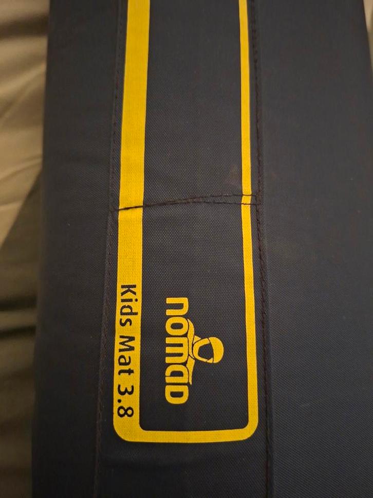 Nomad Kids Mat 3.8 - Nieuwstaat, Caravans en Kamperen, Slaapmatten, Zo goed als nieuw, 1-persoons, Ophalen