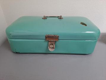 Emaille broodtrommel beschikbaar voor biedingen