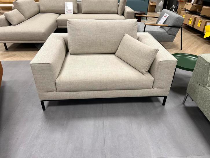 DesignOnstock fauteuil Aikon Lounge, Huis en Inrichting, Fauteuils, Zo goed als nieuw, 50 tot 75 cm, Ophalen