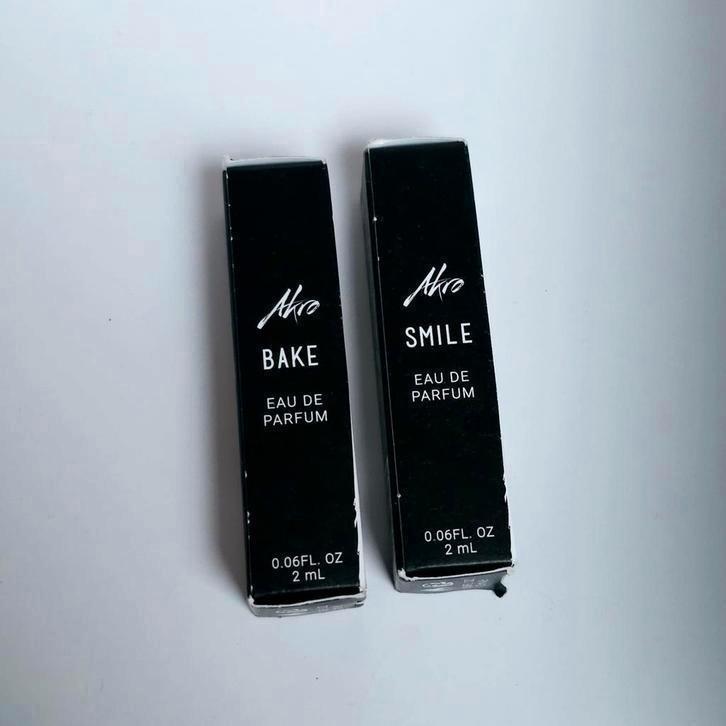 NU €5 ‼️ Akro Bake Smile eau de parfum niche 2 ml, Sieraden, Tassen en Uiterlijk, Uiterlijk | Parfum, Nieuw, Ophalen of Verzenden