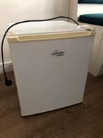 Kleine camping koelkast vrijbuiter, Gebruikt, Ophalen of Verzenden, Minder dan 75 liter, Met vriesvak