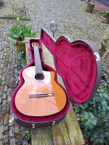 NIEUW! Salvador Cortez CC-22 met Fishman Isys en koffer