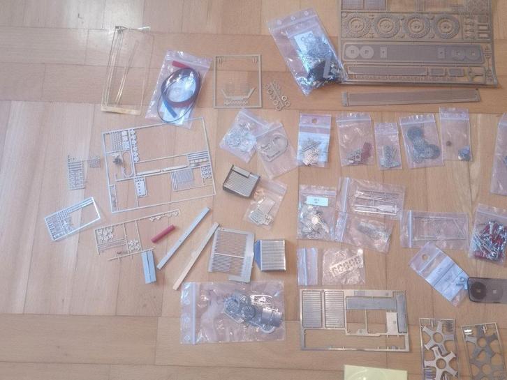 Reserveonderdelen metalen onderdelen voor Ferrari Testarossa, Hobby en Vrije tijd, Modelauto's | 1:5 tot 1:12, Zo goed als nieuw