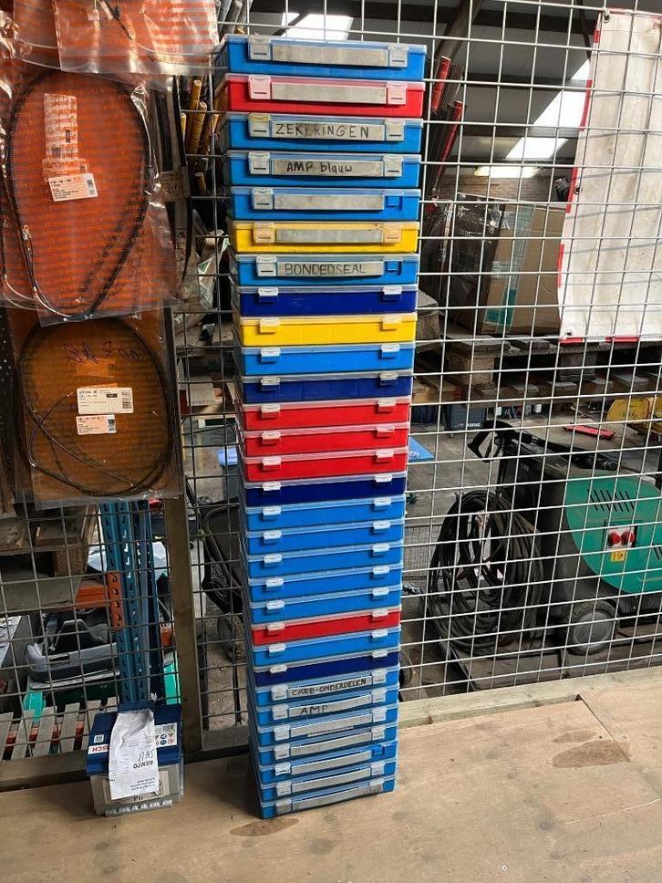 30 assortimentsdozen 33x22,5cm, Doe-het-zelf en Verbouw, Kratten en Dozen, Gebruikt, Doos, Minder dan 50 cm, Minder dan 35 cm