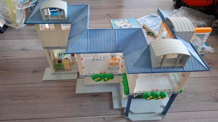 Collectors Item! Playmobil 4404 ziekenhuis en 6685 ambulance, Kinderen en Baby's, Speelgoed | Playmobil, Gebruikt, Complete set
