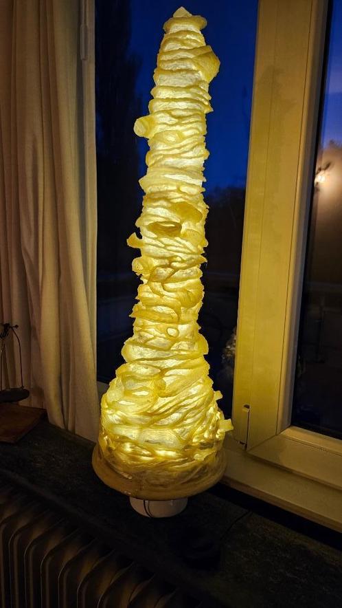 Tafellamp - Entropy Supra Plastoid - March 2021 - kunst, Huis en Inrichting, Lampen | Tafellampen, Zo goed als nieuw, 75 cm of meer