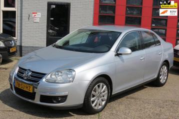 Volkswagen Jetta 1.6 FSI Comfortline , Airco . Cr Control, T beschikbaar voor biedingen