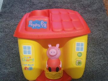 Peppa Pig Clemmy Huis met Blokken beschikbaar voor biedingen