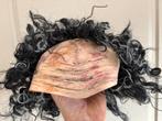Leuke krullen pruik met kaal  voorhoofd, Ophalen of Verzenden, Zo goed als nieuw