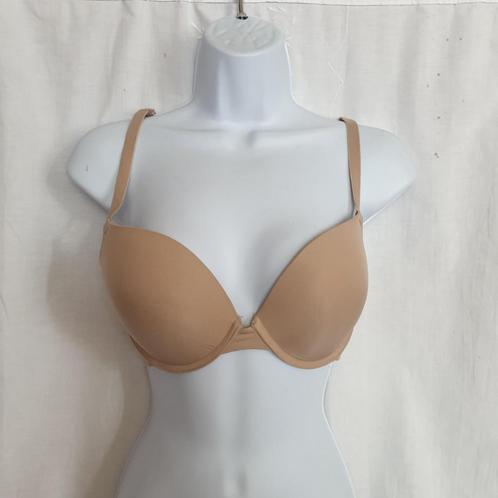 Mooie huidskleurige BH mt 70E merk Hunkemöller, Kleding | Dames, Ondergoed en Lingerie, BH, Overige kleuren, Ophalen of Verzenden