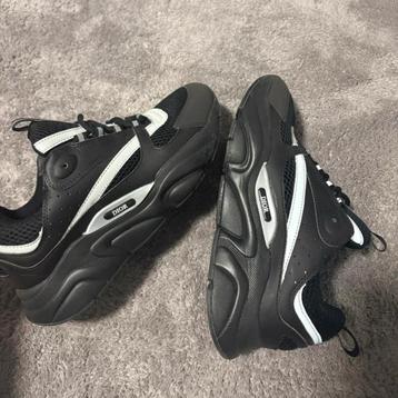 B22 Zwart - Maat 43 beschikbaar voor biedingen