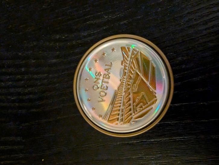 PLUS super cluppie nummer 2 'Ons Voetbal', Postzegels en Munten, Munten | Europa | Niet-Euromunten, Losse munt, Overige landen