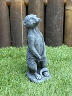 Stokstaartje nr.2390, Tuin en Terras, Tuinbeelden, Ophalen, Nieuw, Beton, Dierenbeeld