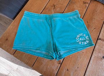 Converse all stars korte broek. Maat L, valt als maat m beschikbaar voor biedingen