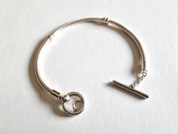 ZILVEREN PANDORA MOMENTS T-BAR ARMBAND  beschikbaar voor biedingen