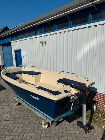 Familiy 420 sloep met nieuwe elektrische buitenboordmotor beschikbaar voor biedingen
