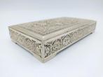 Zware zilveren bewaardoos, Fadavi, Isfahan,
