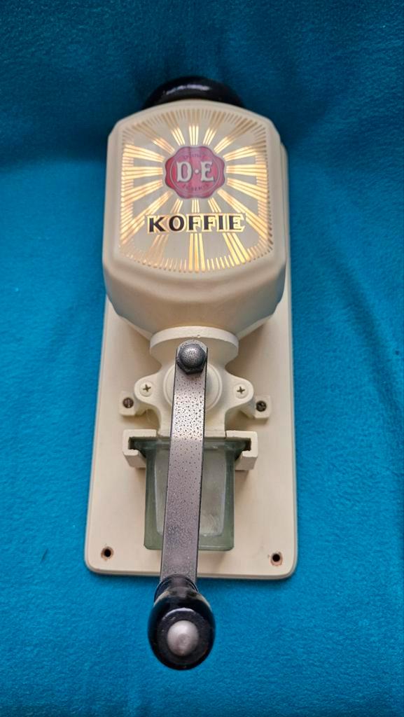 Douwe Egberts Koffiemolen - Vintage, Verzamelen, Rookartikelen, Aanstekers en Luciferdoosjes, Gebruikt, Overige typen, Ophalen of Verzenden