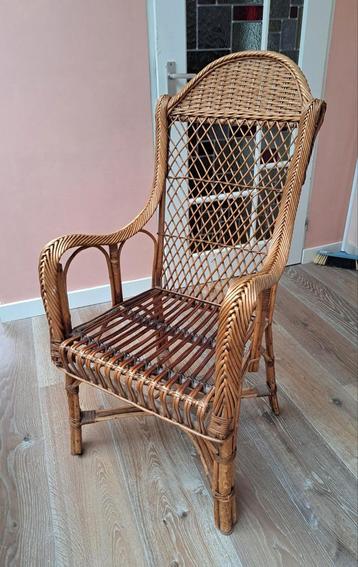 Rieten stoel vintage beschikbaar voor biedingen