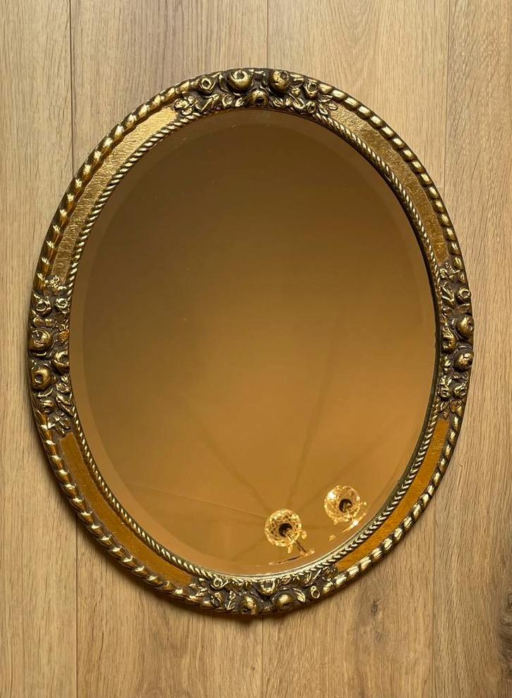 Ovale spiegel facet geslepen in fraaie goudkleurige lijst, Antiek en Kunst, Antiek | Spiegels, Minder dan 50 cm, Minder dan 100 cm